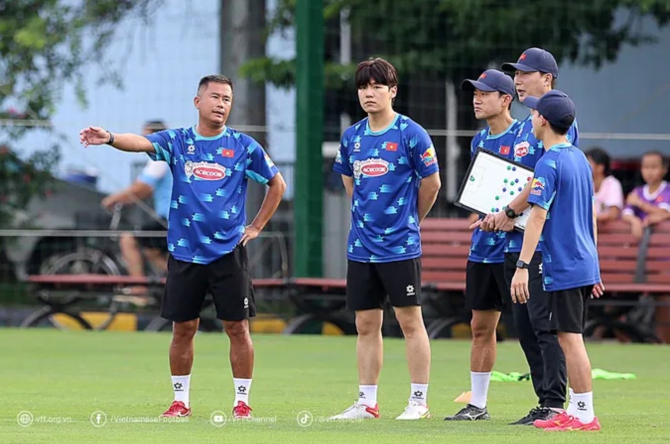 Hy vọng rằng, HLV Kim Sang Sik sẽ trao cơ hội cho tất cả ở đợt tập trung v&agrave; trận đấu tới