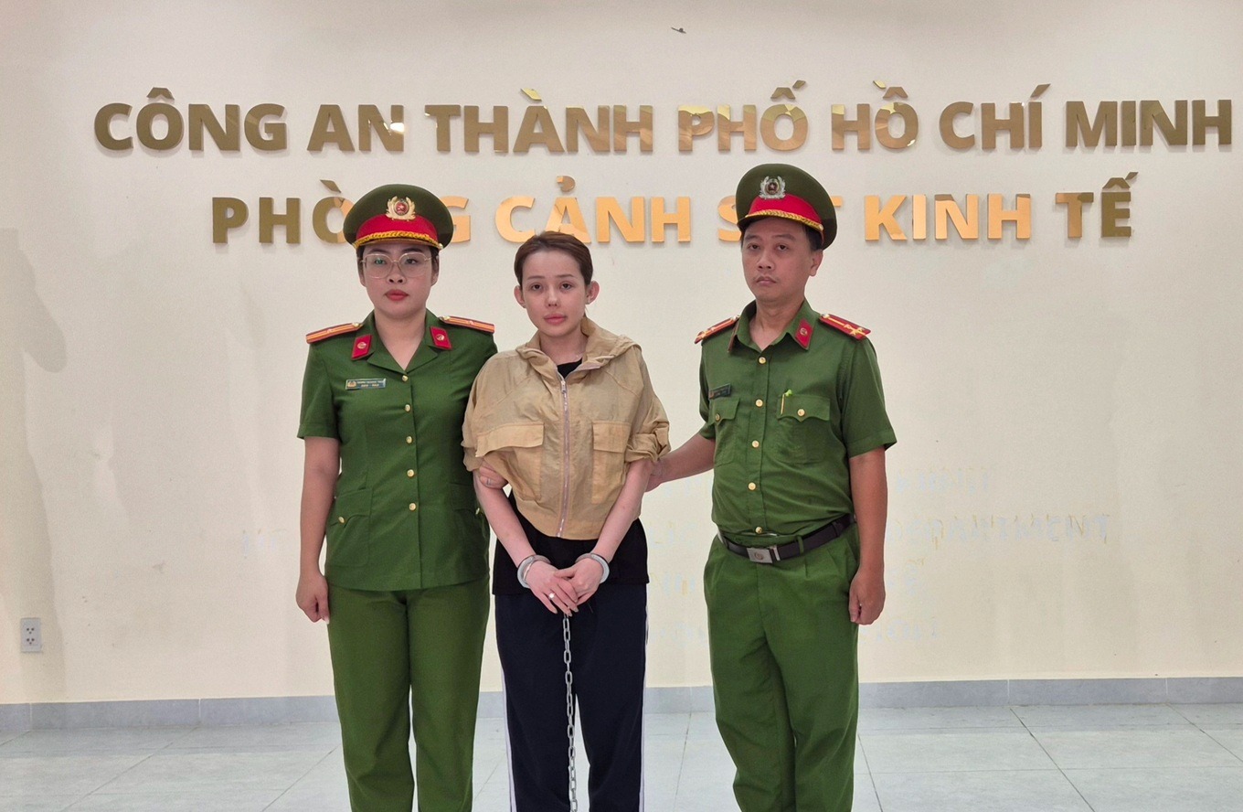 Ng&acirc;n 98 l&uacute;c bị bắt (Ảnh: C&ocirc;ng an cung cấp).