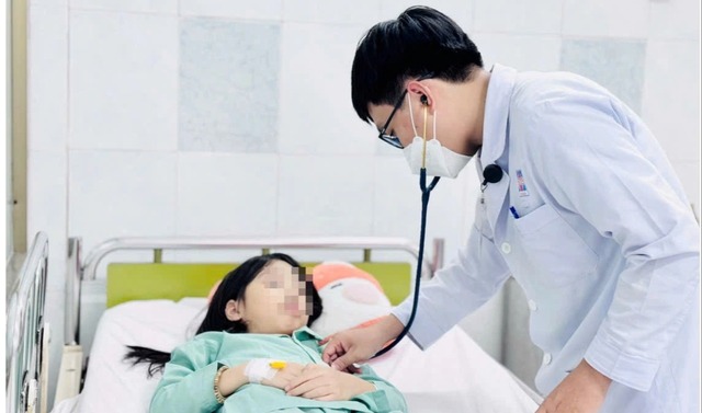 Bệnh nhi bị ngộ độc cần sa sau khi ăn kẹo dẻo không nhãn mác