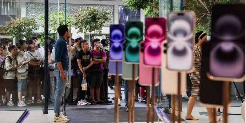 Người Việt sang Singapore để mua iPhone 16 mức giá ưu đãi vào ngày mở bán