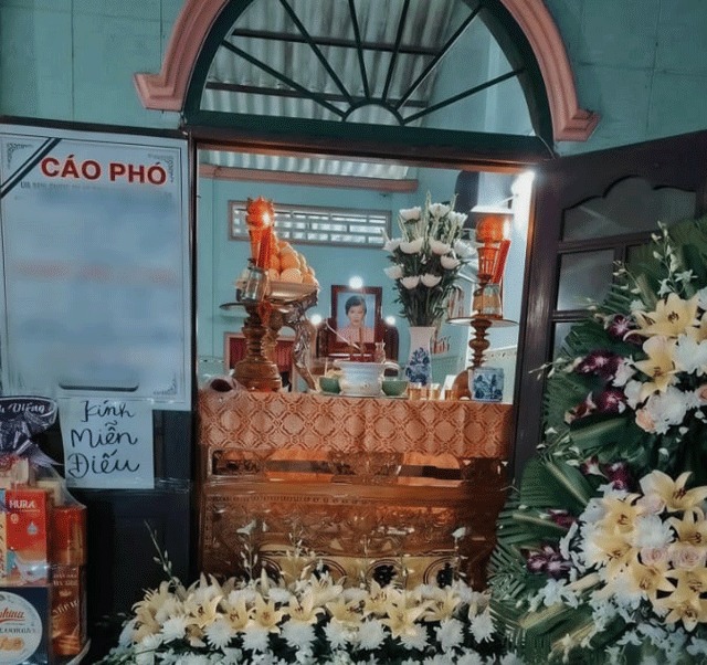 Tang lễ của người phụ nữ khuyết tật.