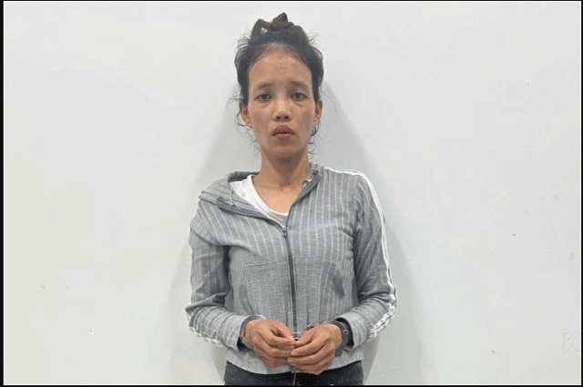 C&ocirc;ng an bắt giữ đối tượng Thị Tr&uacute;c.