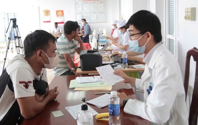 Bệnh viện Đa khoa v&ugrave;ng T&acirc;y Nguy&ecirc;n tổ chức kh&aacute;m s&agrave;ng lọc cho c&aacute;c bệnh nh&acirc;n