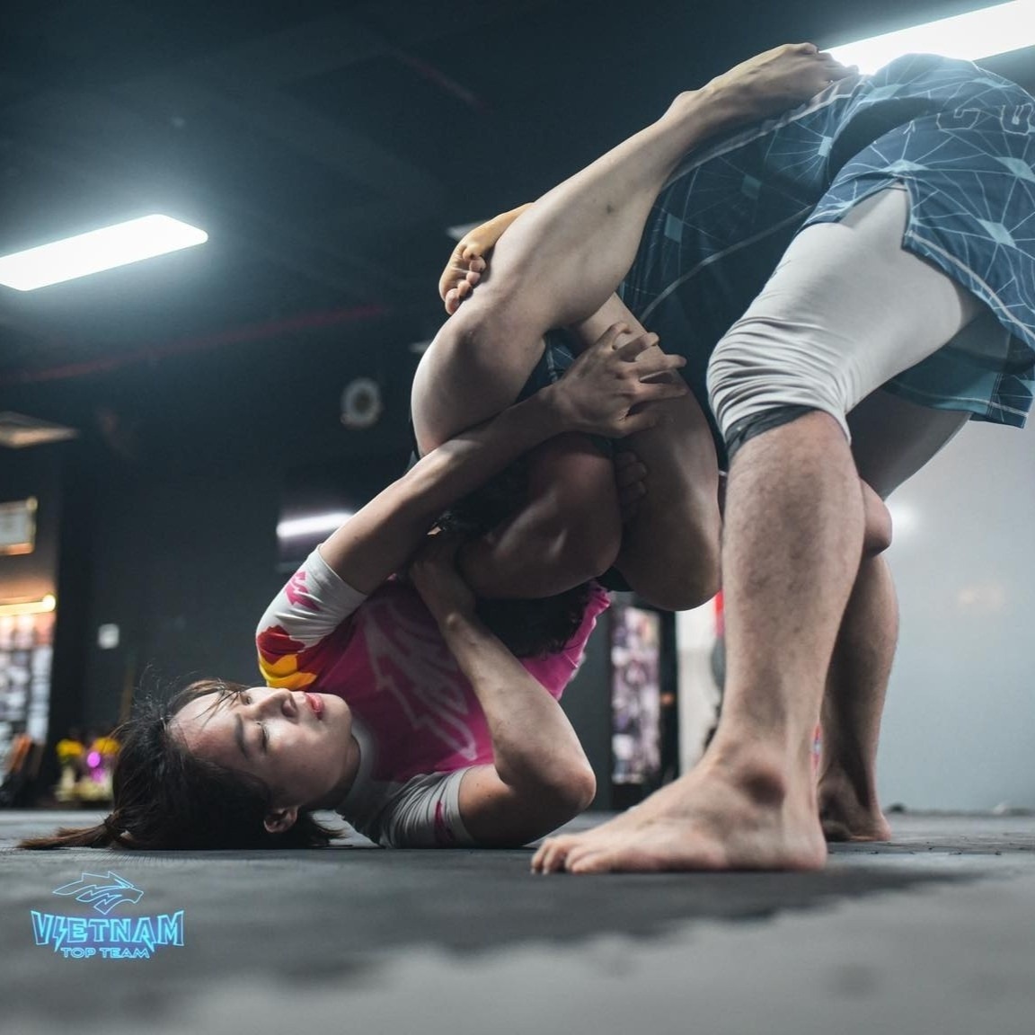 Hoàng Hằng hiện học MMA và Jiu Jitsu.