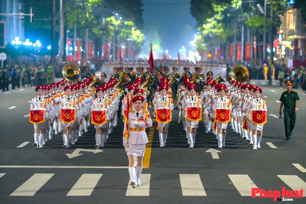 Công an TP Hà Nội vừa thông báo điều chỉnh, rút ngắn khung giờ cấm đường phục vụ tổng duyệt diễu binh, diễu hành A80. Ảnh: Khánh Huy