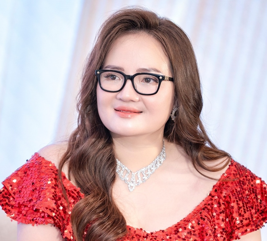 Ho&agrave;ng Hường khi chưa bị khởi tố. Ảnh:&nbsp;FBNV