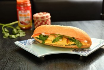 banh-mi-trung-bua-sang-tien-loi-nhung-can-an-dung-cach-de-tot-cho-suc-khoe