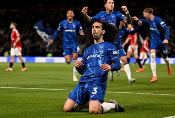cucurella-lap-cong-chelsea-ha-guc-man-utd-de-chen-chan-vao-top-4-premier-league