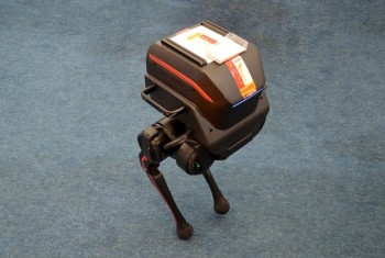 dai-hoc-bach-khoa-giai-thich-ly-do-dan-logo-de-len-robot-trung-quoc