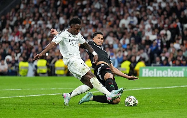 thang-thuyet-phuc-real-madrid-arsenal-tien-vao-ban-ket-champions-league-sau-16-nam