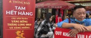 gia-vang-nhan-vuot-150-trieu-dongluong-nguoi-dan-xep-hang-dai-cho-mua-giua-canh-chay-hang
