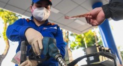 gia-xang-dao-chieu-tang-sau-mot-ky-giam-dau-diesel-van-ha-nhiet