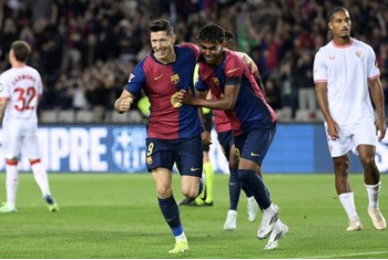 lewandowski-ghi-cu-dup-barca-thang-dam-sevilla-tai-la-liga-202425